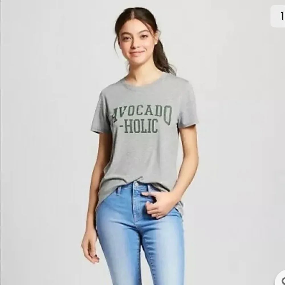 Modern Lux Avocado-holic Graphic Crew Neck T-Shirt Gray Size Medium